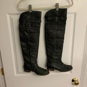 Black leather Steve Madden boots